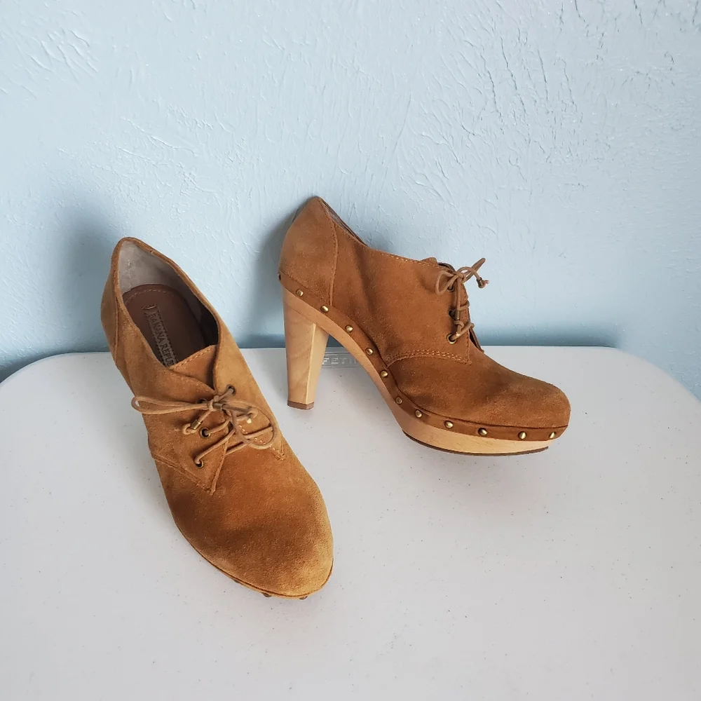Banana Republic Suede Lace-Up Ankle Booties in Cognac Brown